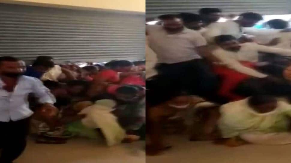 Stampede-like scene unfolds at COVID-19 vaccination centre in Madhya Pradesh&#039;s Chhindwara - Watch 