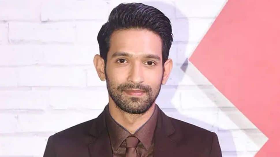 When 'Haseen Dillruba' actor Vikrant Massey's aunt caught him watching an adult film!