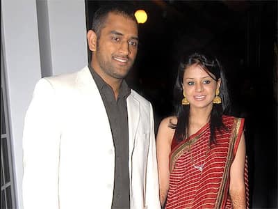 MS Dhoni with his wife Sakshi