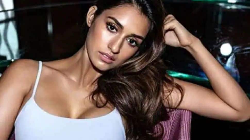 Disha Patani turns heads in bold 'Kiss Me More' dance cover, rumoured beau Tiger Shroff reacts! - Watch