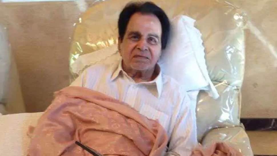 Dilip Kumar dies at 98 - The tragedy king of Bollywood leaves behind his cinematic legacy! - Vimarsana News