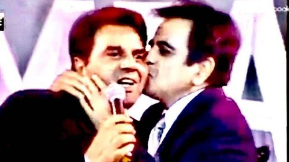 Extremely sad to lose my most affectionate brother: Dharmendra on Dilip Kumar Extremely sad to lose my most affectionate brother: Dharmendra on Dilip Kumar