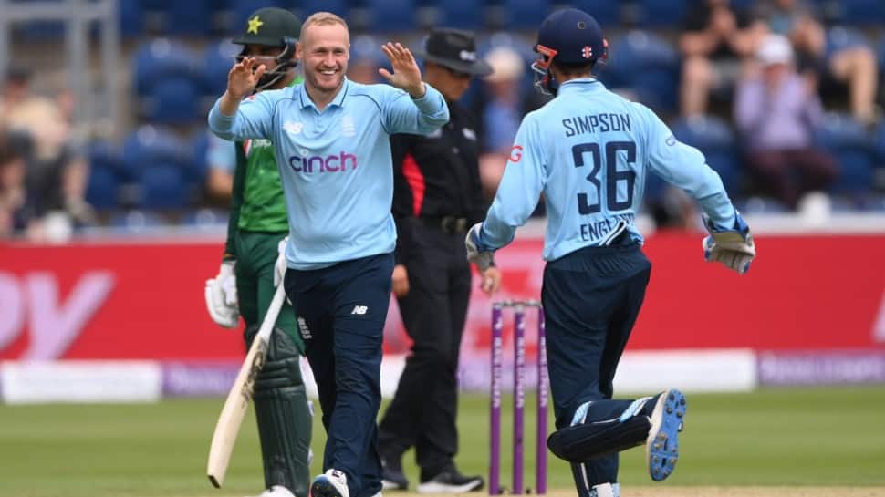 England vs Pakistan 1st ODI: Mahmood, Malan star as second-string ENG thrash PAK by 9 wickets