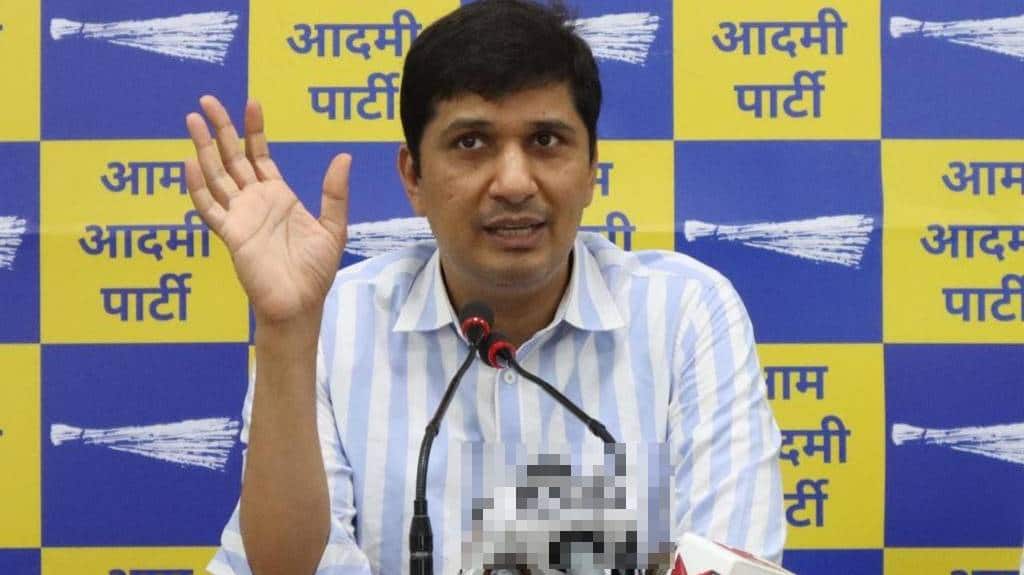 AAP&#039;s Saurabh Bhardwaj alleges, BJP admitted MCD demolishes houses of people unable to pay bribe