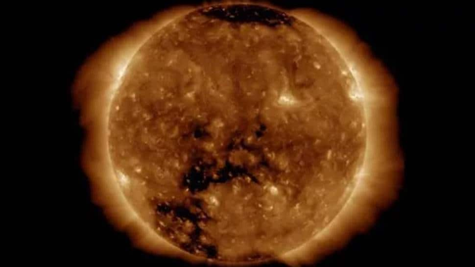 Solar storm headed towards Earth, could impact cellphone ...