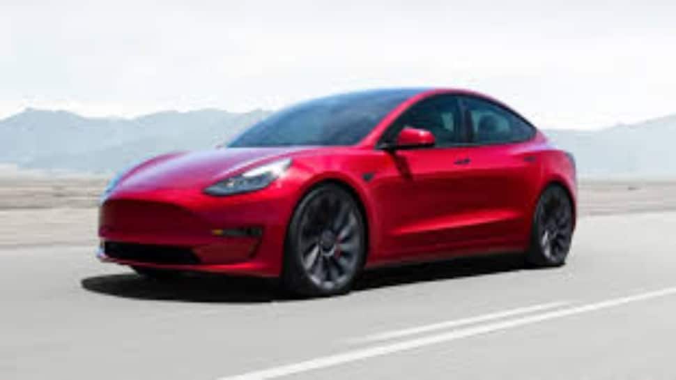 Tesla finally releases 'Full Self-Driving' Beta version