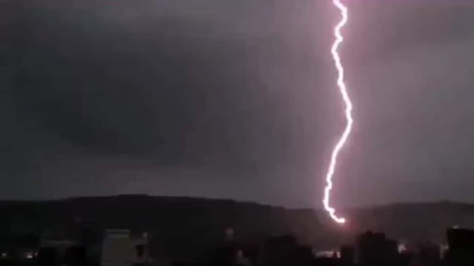 Lightning strikes Jaipur and other parts of Rajasthan, kills over 18  including seven kids | India News | Zee News