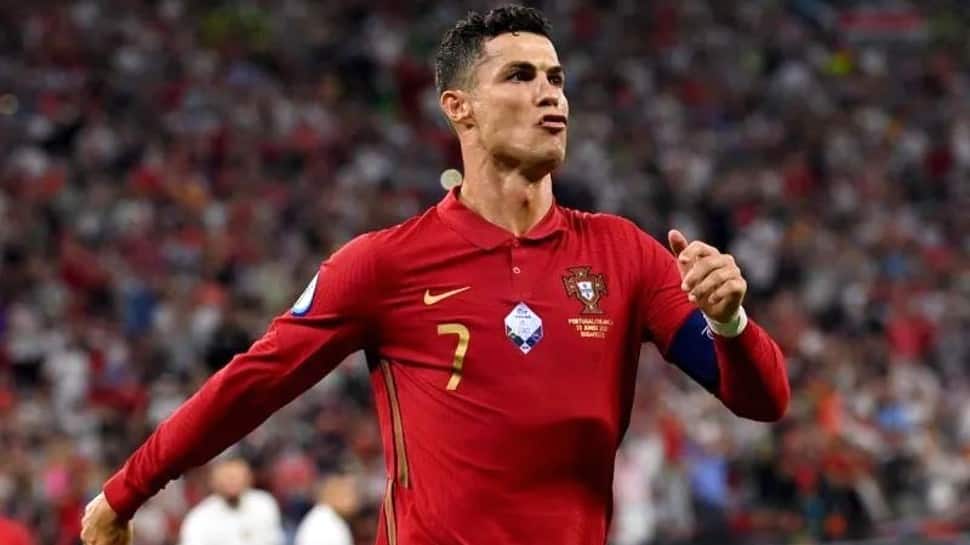 Euro Cristiano Ronaldo Bags Golden Boot With 5 Goals Check Full List Of Top Scorers Football News Zee News
