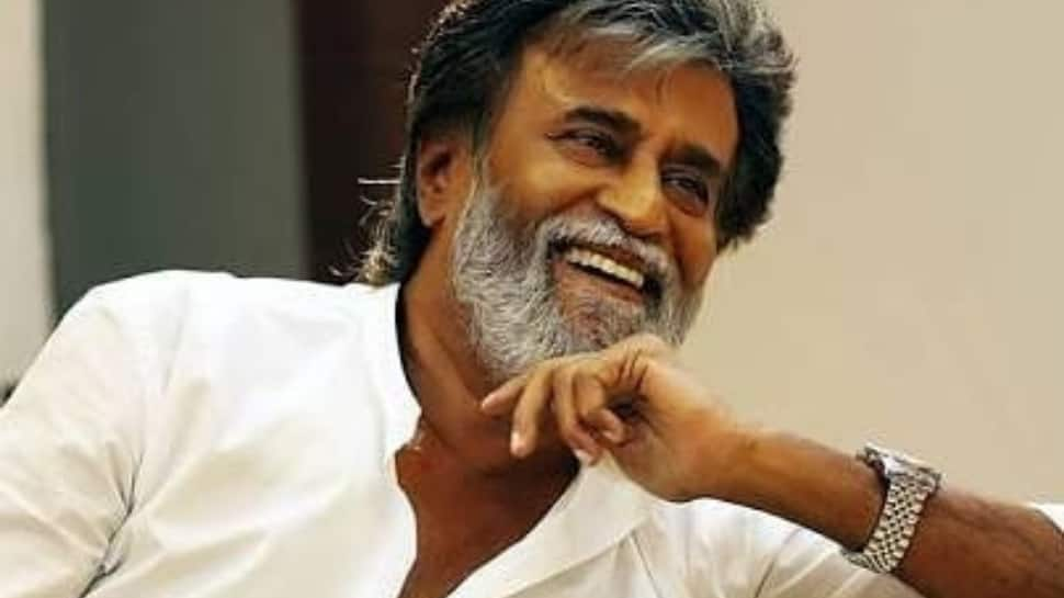 After reviving talk of political foray, Rajini issues clarification saying &#039;No intention to enter politics&#039; 