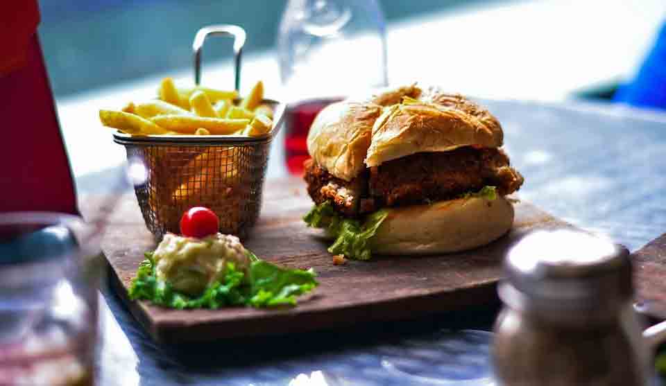 Incredible! Chef prepares world's ‘most expensive’ burger, sells it for Rs 4.42 lakh