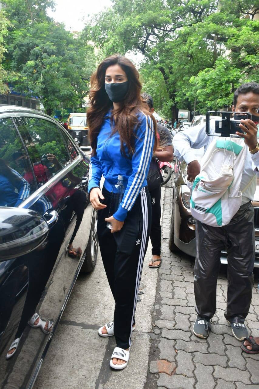 Disha looked chic in athleisure