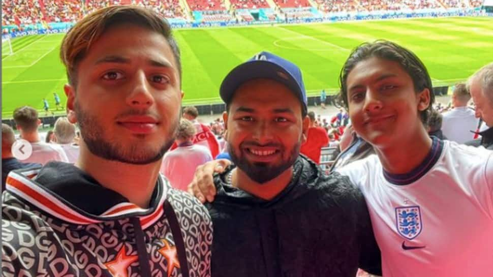 India wicketkeeper batsman Rishabh Pant (centre) at the England-Germany UEFA Euro 2020 Round of 16 match at the Wembley in London. (Source: Instagram) 