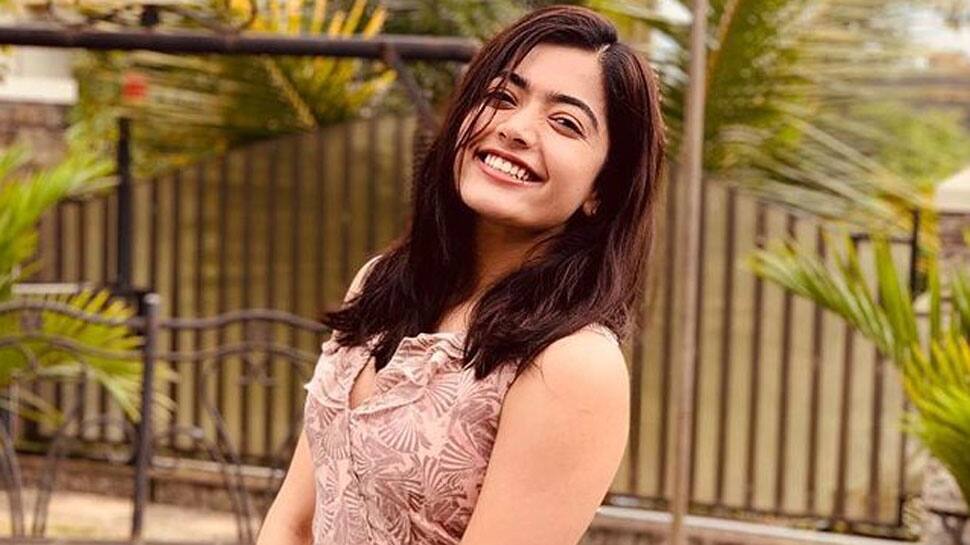 South stunner Rashmika Mandanna to star with Allu Arjun in Pushpa