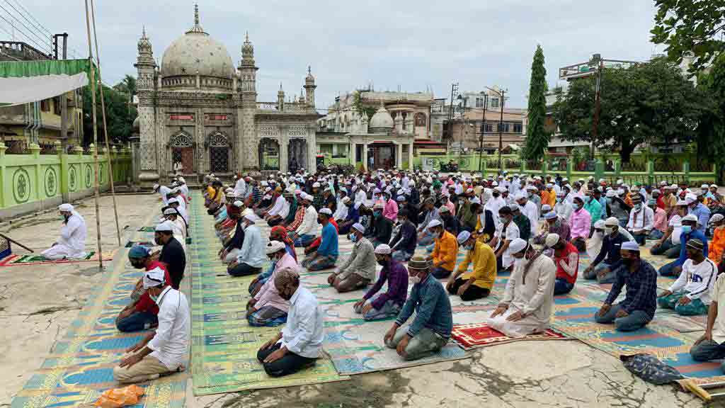 Devotees offer prayers in Agartala