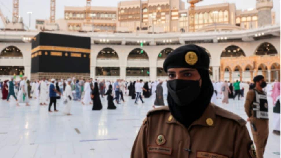 A FIRST: Saudi female officers allowed to guard Islam's holiest sites