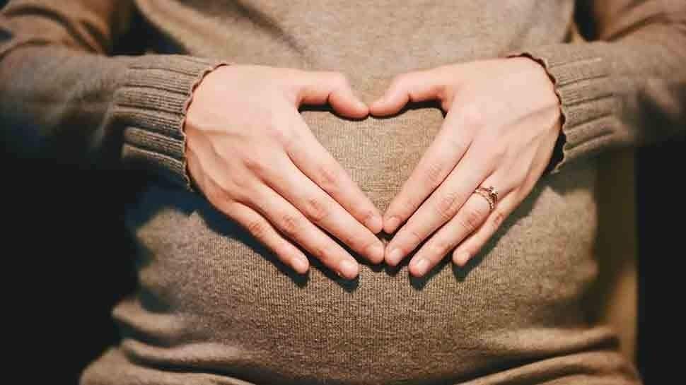 Pregnant and going to get COVID vaccine? Here&#039;re 10 things to keep in mind