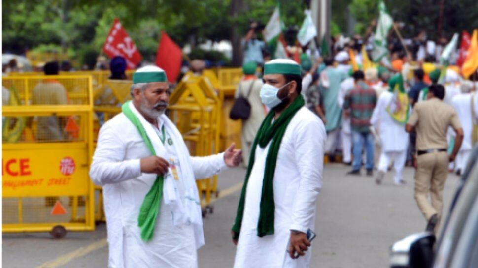 BKU leader Rakesh Tikait present at Jantar Mantar 