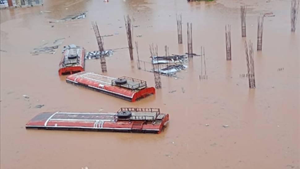 5 killed in landslides at Raigad, CM Udhhav Thackeray takes stock of flood situation