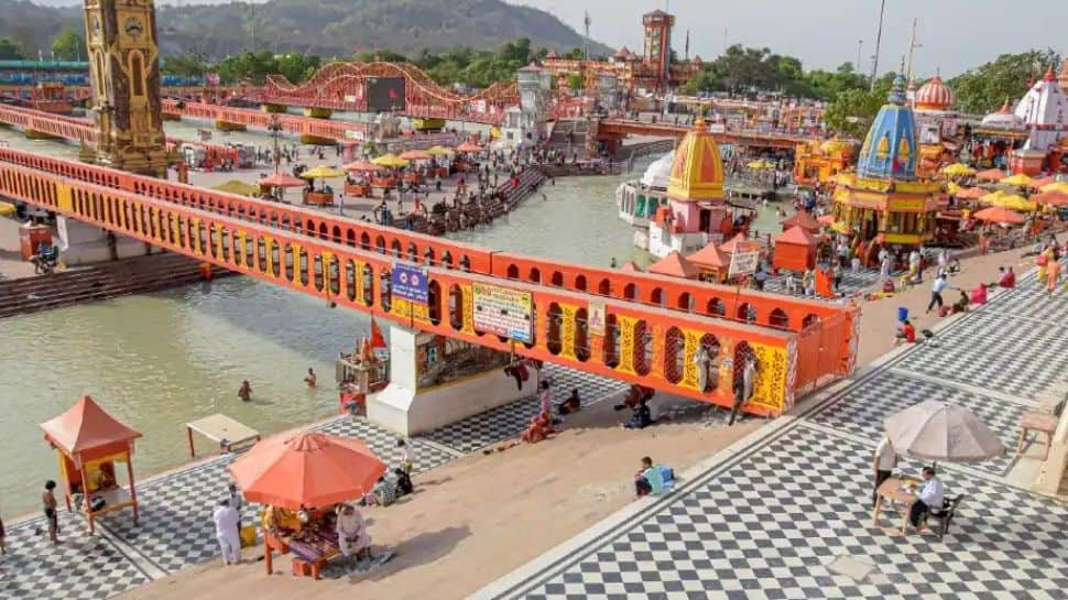 Guru Purnima 2021: Negative RT-PCR report not older than 72 hrs , no &#039;snan&#039; for devotees, says Haridwar district admin