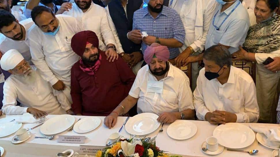 Navjot Sidhu assumes charge as new Punjab Cong chief in Amarinder Singh's presence