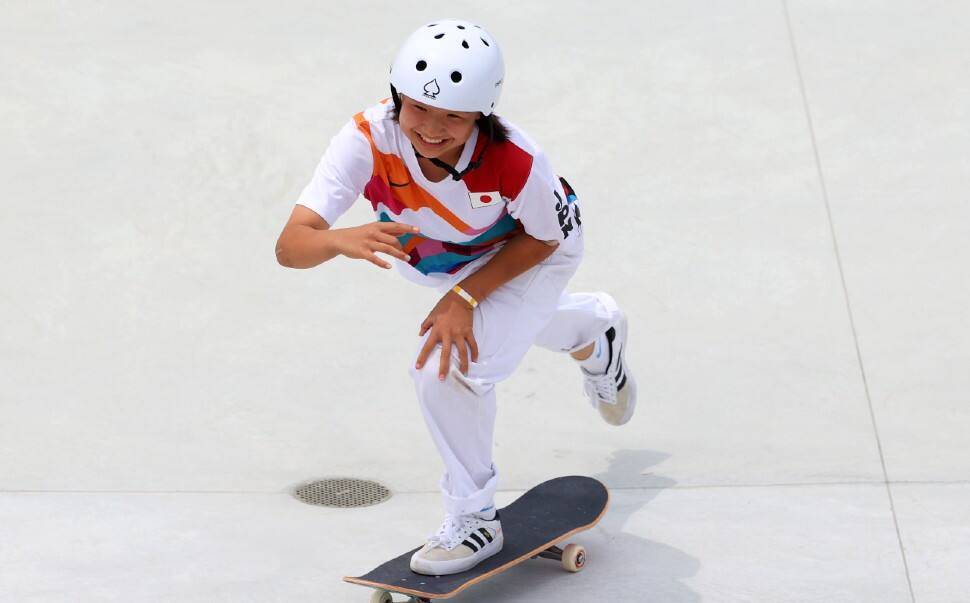 Japanese 13-year-old Momiji Nishiya clinched the Olympic title in the women's street skateboarding competition at Tokyo. (Source: Twitter)