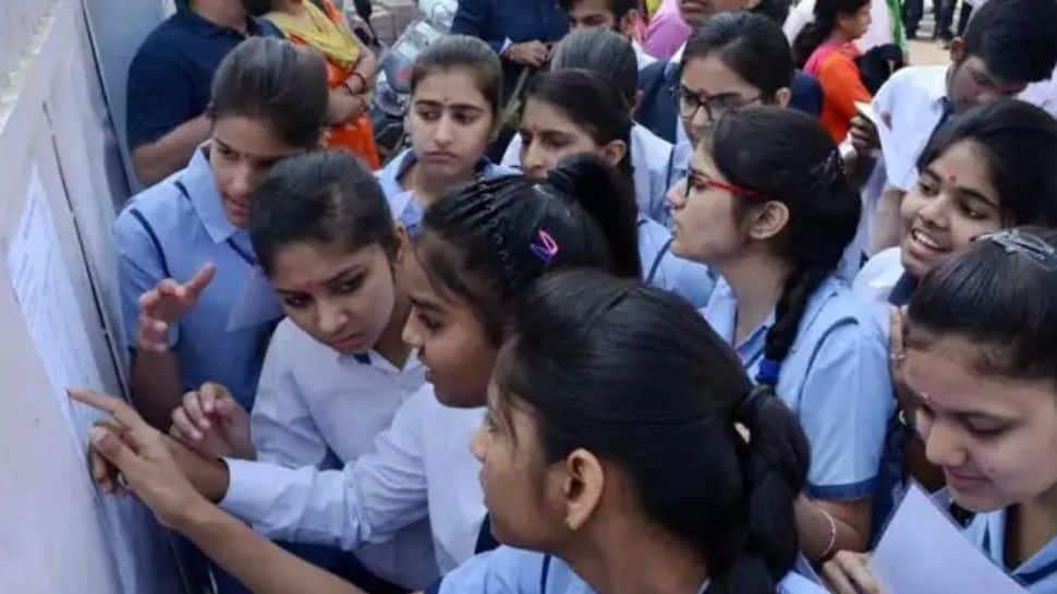 CBSE Class 12 results declared, check at cbseresults.nic.in