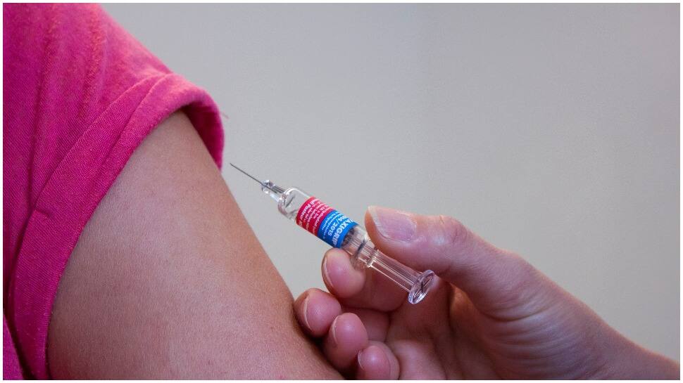 Israel to give booster dose of COVID-19 vaccine to people aged over 60