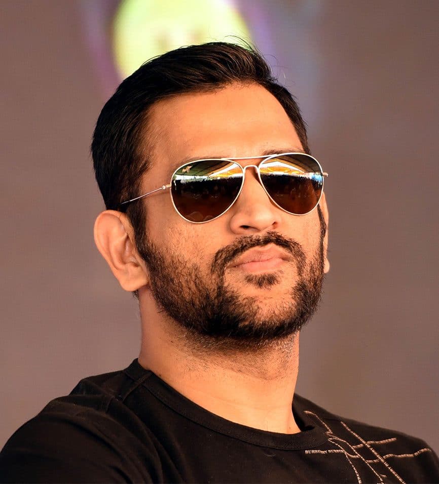 MS Dhoni New Hairstyle Look Pics Goes Viral On Social Media - Sakshi-chantamquoc.vn