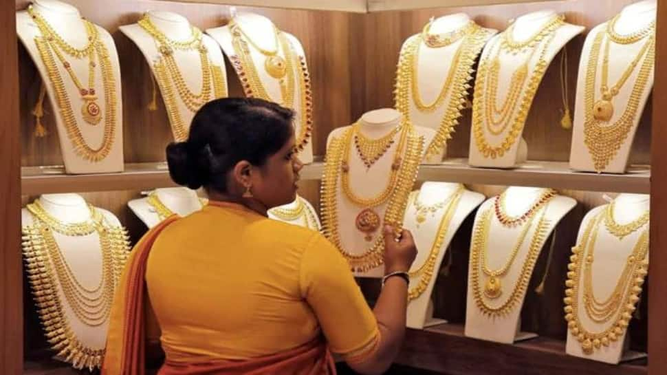 Gold Price Today 1 August 2021 Gold Rates Remain Unchanged Check Prices In Metros Bullion News Zee News