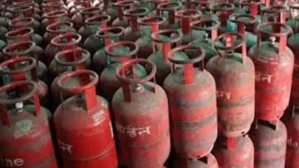 LPG price hike! Price of 19 kg gas cylinder increased by Rs 73.5, check rates in your city