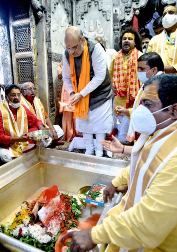 Amit Shah at Kashi Vishwanath Temple 