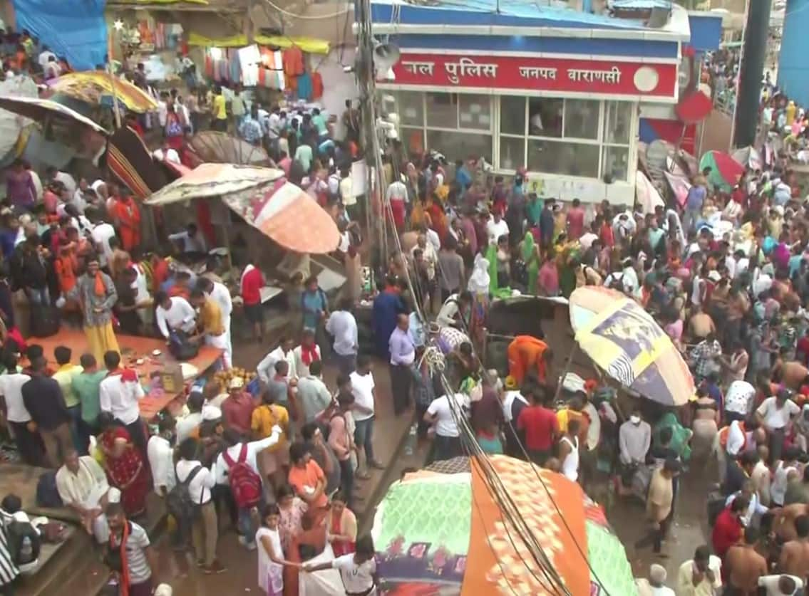 Huge crowd of devotees seen at Varanasi's Kashi Vishwanath Temple