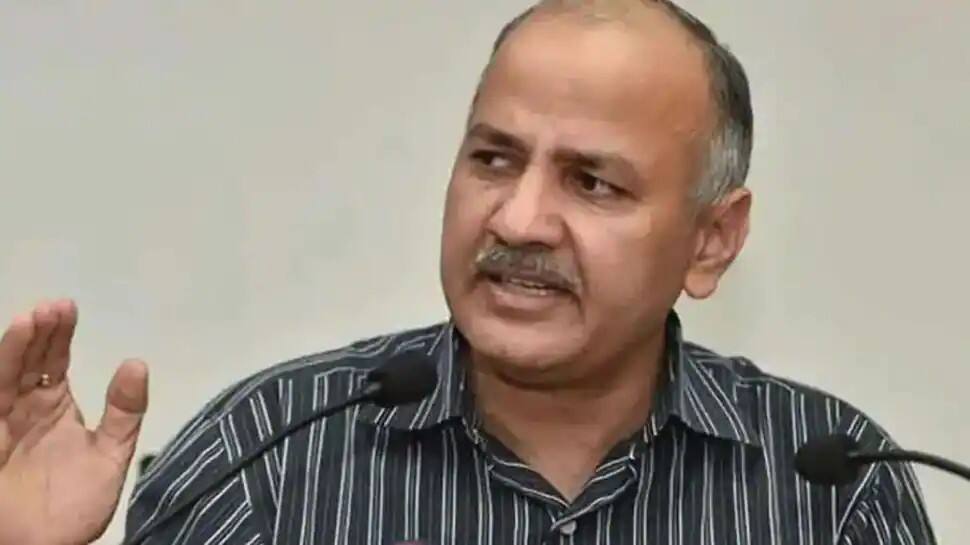 Delhi Finance Minister Manish Sisodia meets traders, briefs them on new GST amendment bill