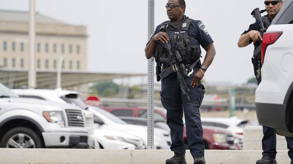 US: Violence reported from outside Pentagon, officer stabbed to death, suspect killed