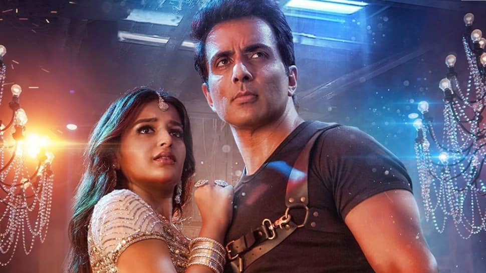 Sonu Sood starrer &#039;Saath Kya Nibhaoge&#039; music video first look out, Farah Khan dons director&#039;s hat