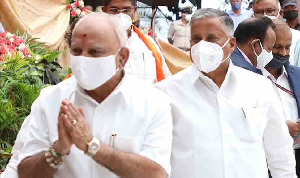 Karnataka High Court issues notice to ex-CM Yediyurappa in corruption case