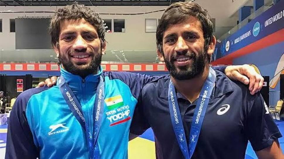 Indian wrestler Bajrang Punia (right) with Tokyo Olympics silver medallist Ravi Dahiya. (Source: Twitter)