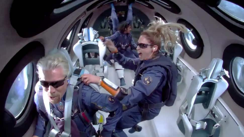 virgin-galactic-is-offering-2-flight-tickets-to-space-for-free-check