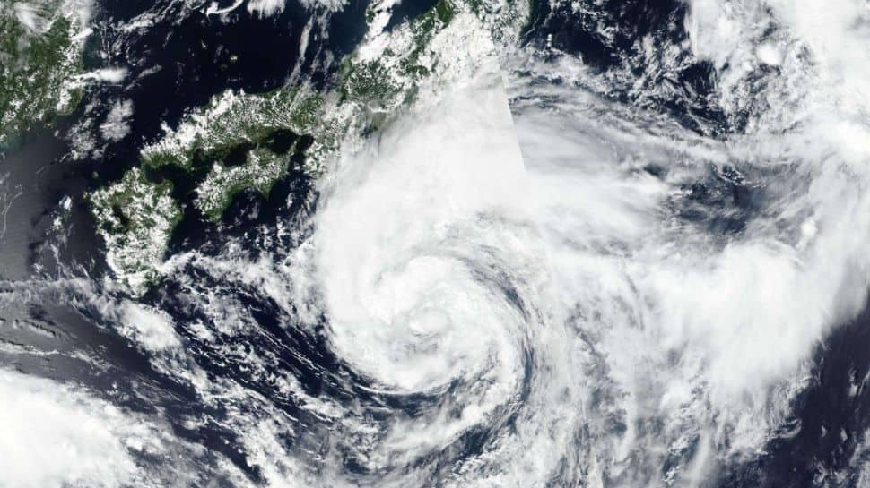 Tropical storms Mirinae to make landfall in Japan's eastern coast today