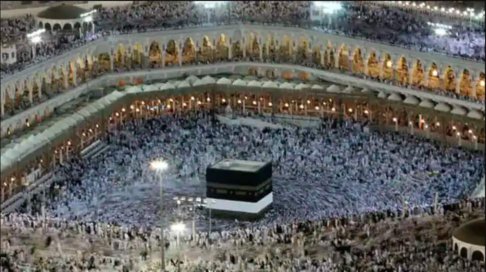 Saudi Arabia starts receiving Umrah requests from foreigners