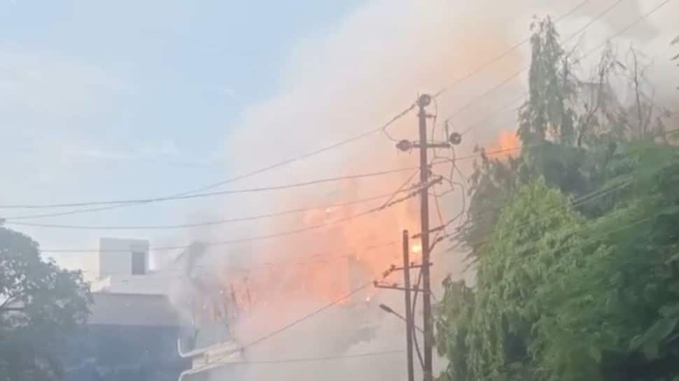 Massive fire breaks out at firecracker shop in Gujarat’s Anand
