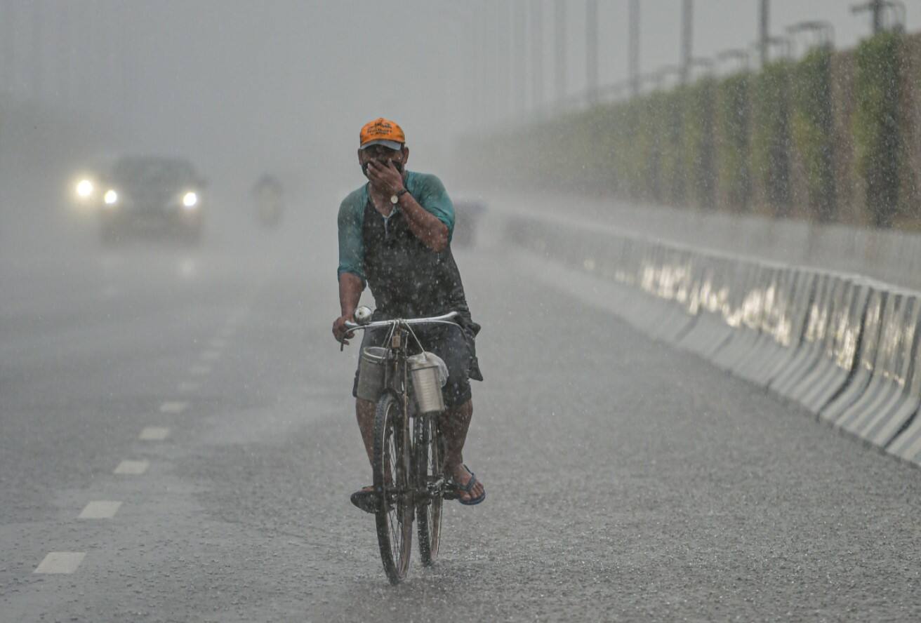 Rainfall over Punjab, Haryana, Rajasthan, Maharashtra and Gujarat