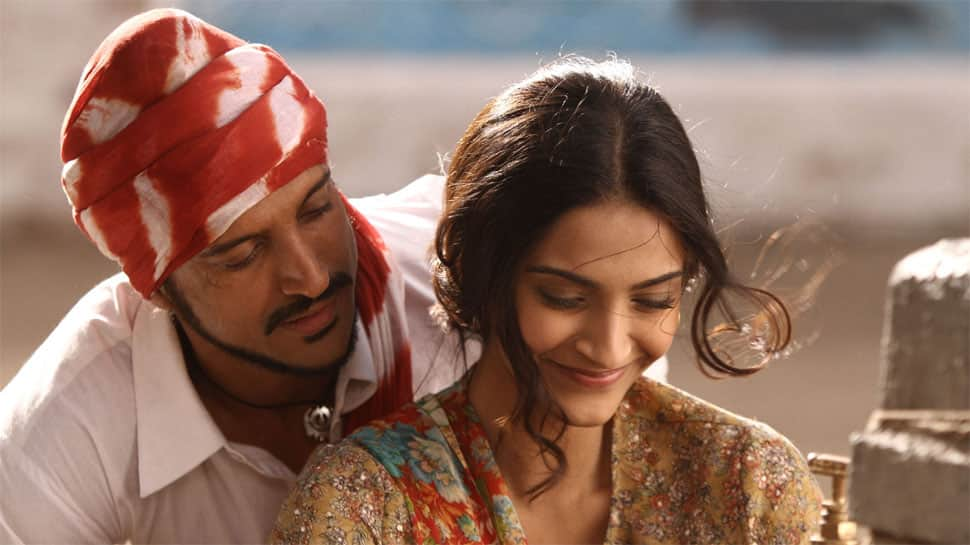 Sonam Kapoor&#039;s fee for Farhan Akhtar&#039;s &#039;Bhaag Milkha Bhaag&#039; will blow your mind!