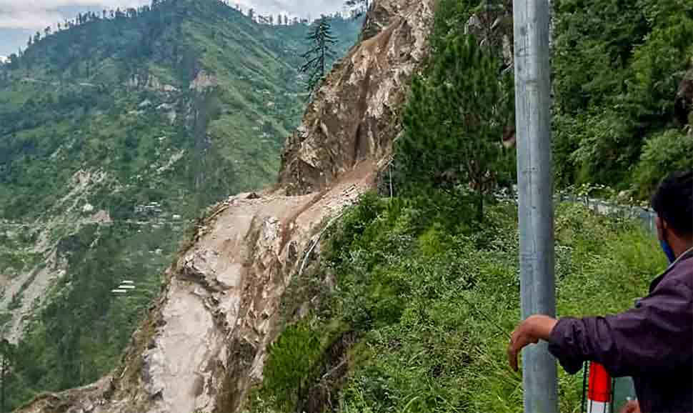 2 dead, over 40 feared buried under debris in Kinnaur landslide, PM Modi speaks to Himachal Pradesh CM