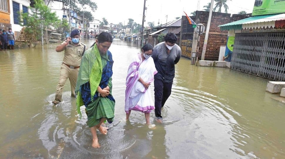 West Bengal Chief Minister Mamata Banerjee visits the flood-affected areas of Ghatal, in Paschim Medinipur.