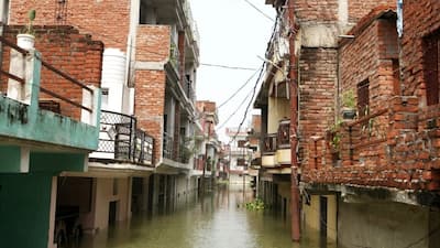 Flood water enters houses in Patna 