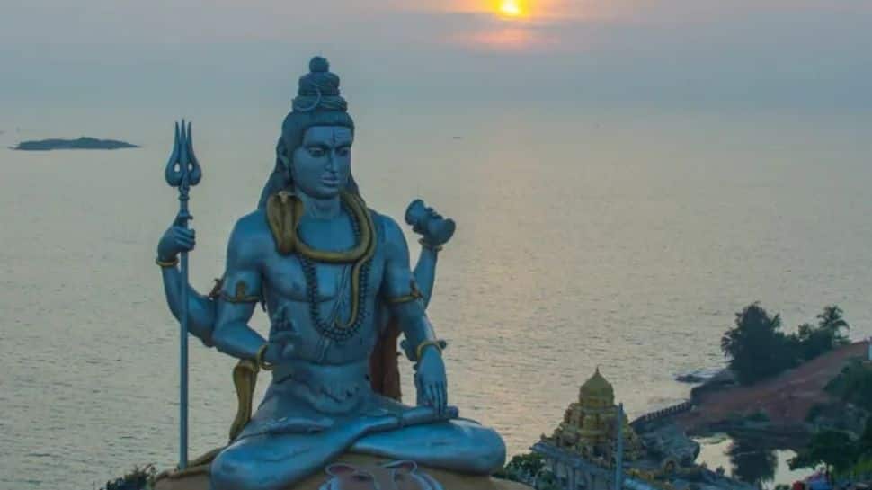 Sawan 2021: Make these offerings to Lord Shiva to ease impact of Shani Dasha!