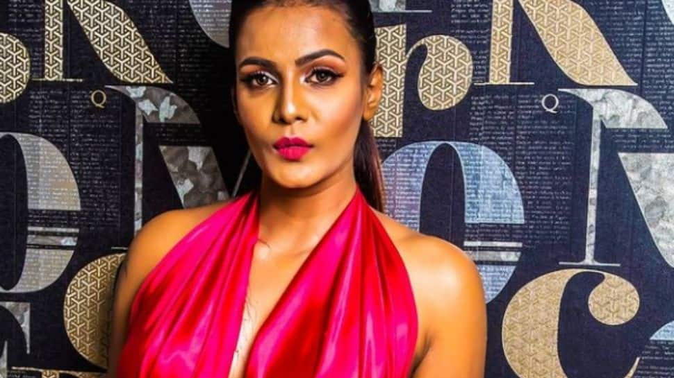 Meera Mitun casteist slur case: Actress threatens to injure herself before arrest in viral video - Watch