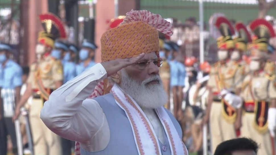 PM Narendra Modi inspects Guard of Honour