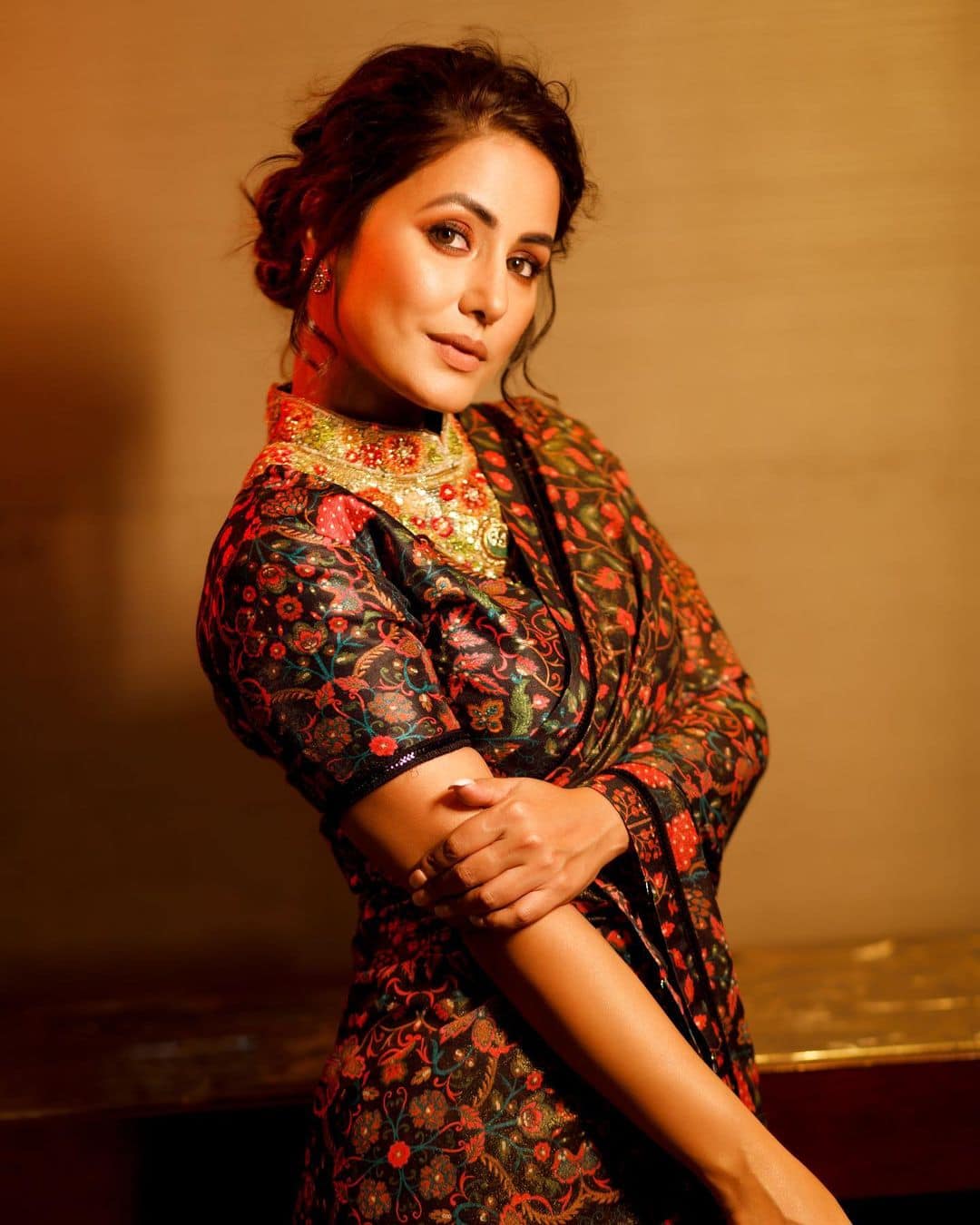 Hina Khan wears jewellery from PICHOLA and KAVIPUSHP